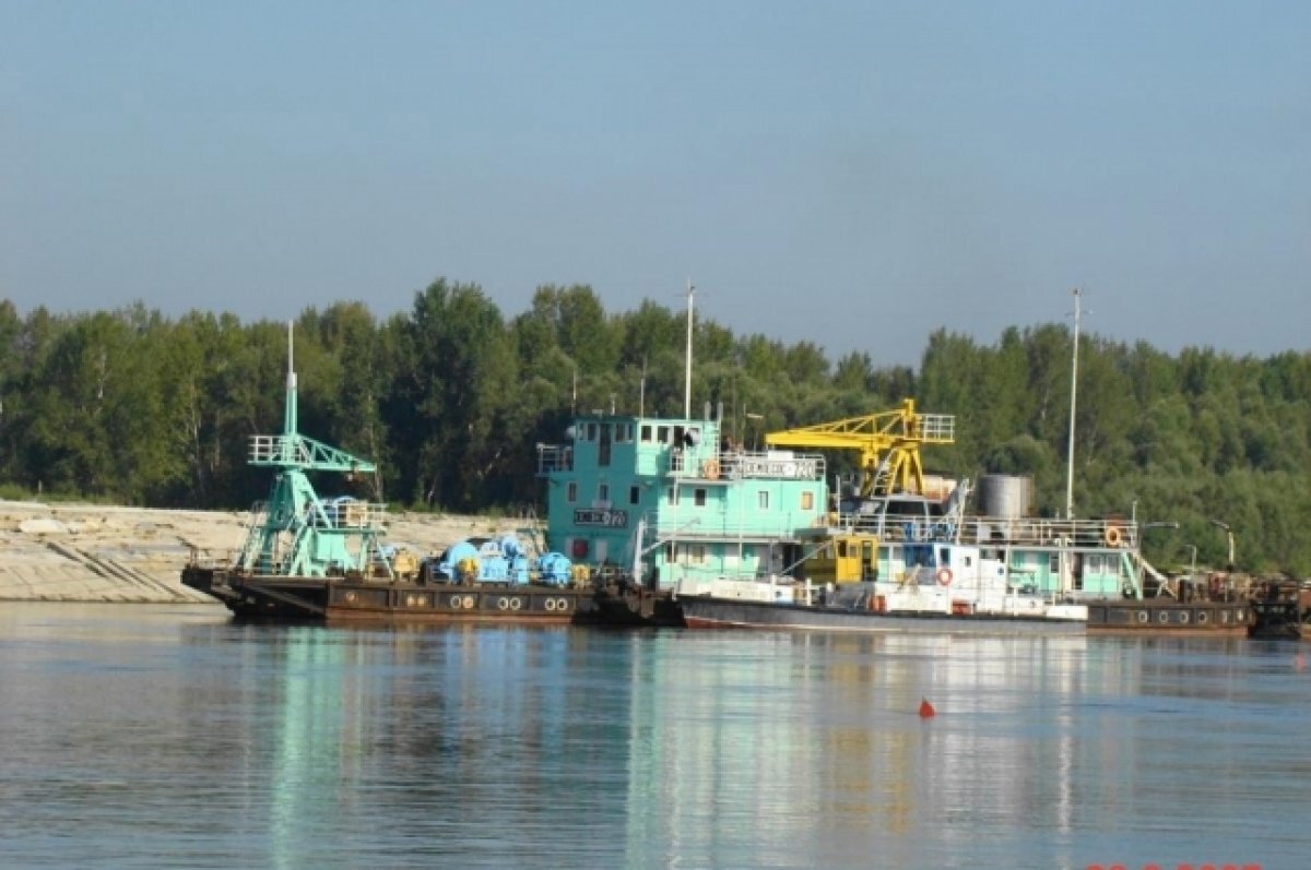    Более 1 млн кубометров грунта разработали землесосы и земснаряды Обь-Иртыша.