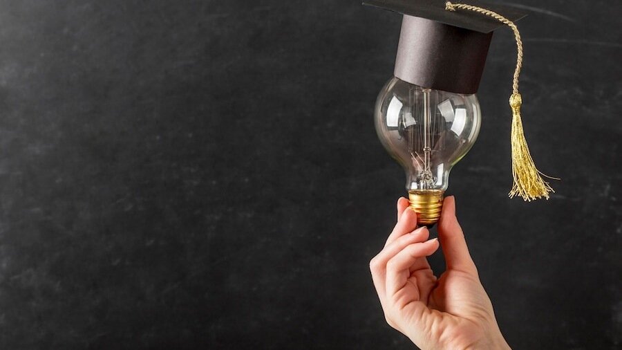     Хакасские вузы опубликовали списки первокурсников, которые поступили по льготе. «Новая Хакасия» посмотрела, сколько студентов зачислили на разных условиях.