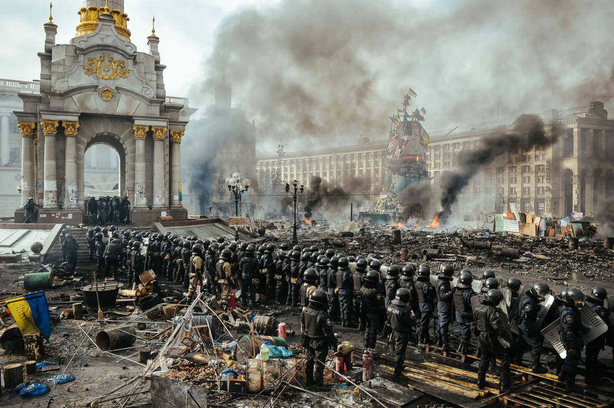 Евромайдан в Киеве в 2013-м. Просто испортили свой же город  