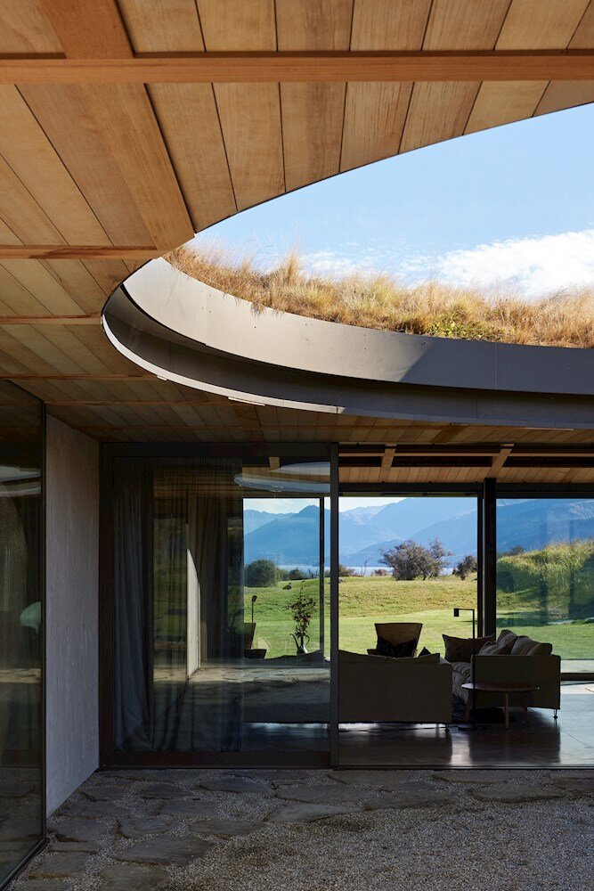 Arch: Fearon Hay | Project: Matagouri | Photo: Simon Wilson | Geo: Wakatipu lake, NZ