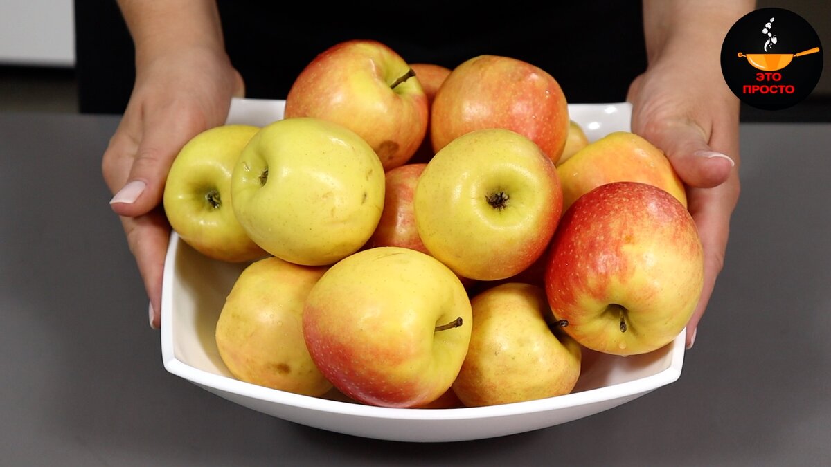 Фото можно листать