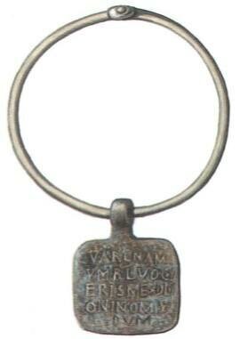 Рабский ошейник с биркой.