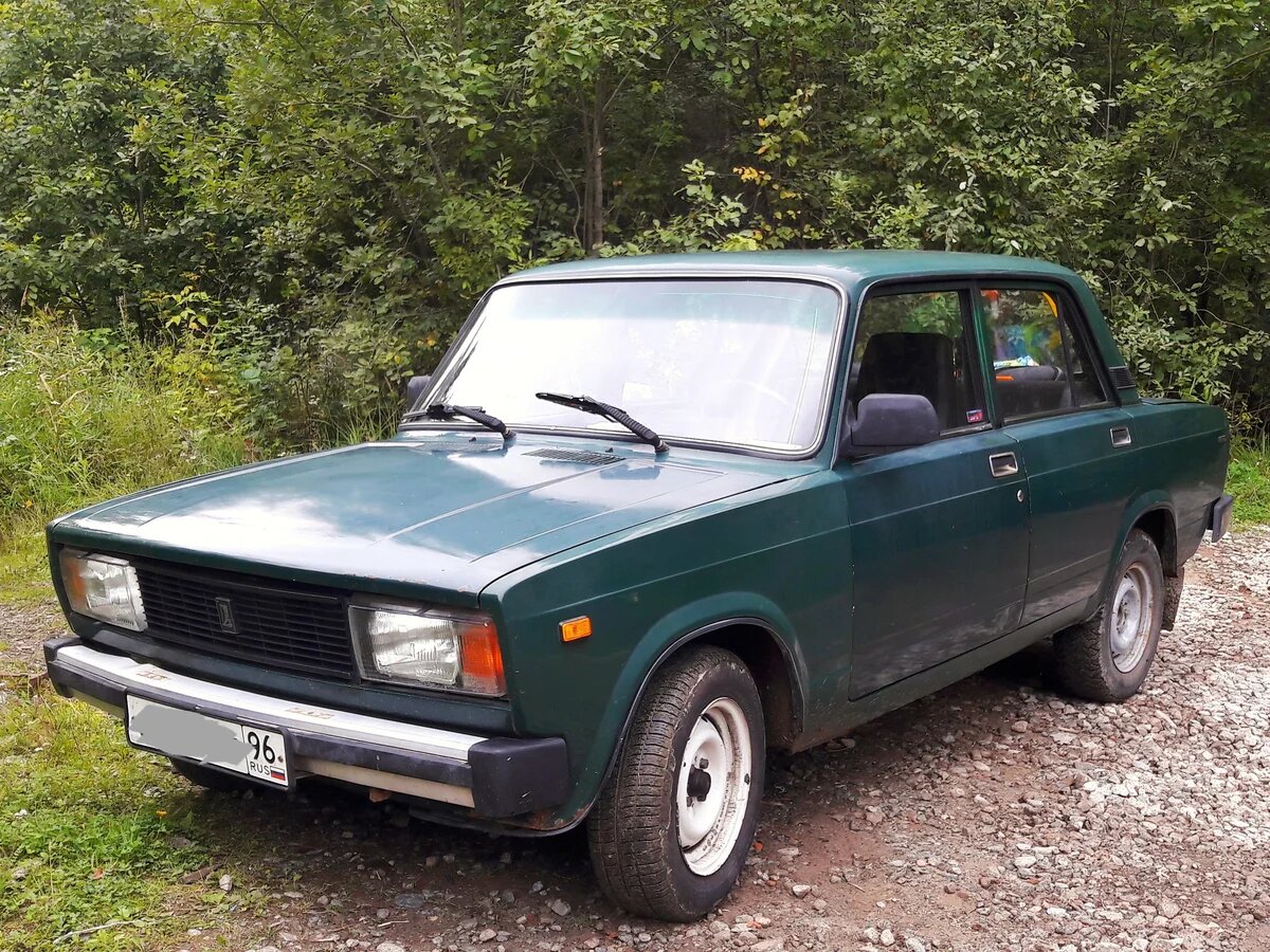 Машина отца стояла в лесу на своем обычном месте