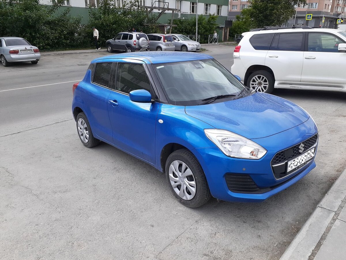 Праворульный Suzuki Swift 