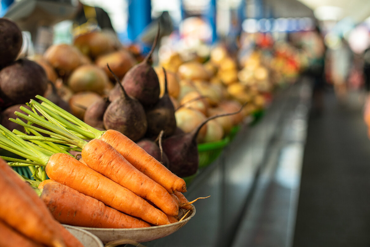 <a href="https://ru.freepik.com/free-photo/raw-carrots-and-beetroots-on-the-counter_9600394.htm#query=%D0%BE%D0%B2%D0%BE%D1%89%D0%B8%20%D0%B8%20%D1%84%D1%80%D1%83%D0%BA%D1%82%D1%8B%20%D1%80%D1%8B%D0%BD%D0%BE%D0%BA&position=6&from_view=search&track=ais">Изображение от user15285612</a> на Freepik