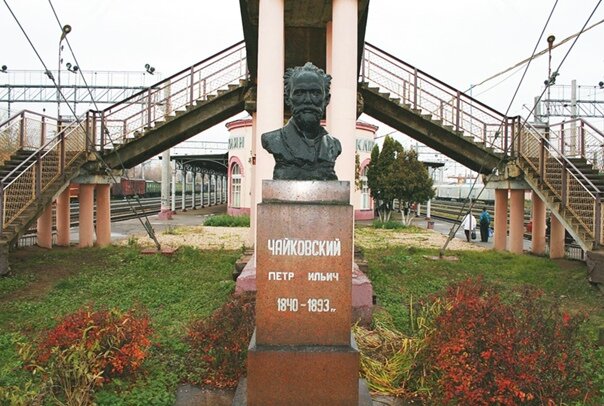 Памятник скульптора Гликмана 