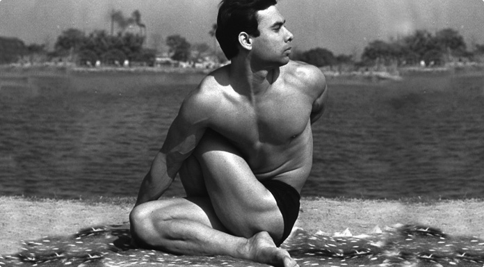 1. Первая горячая йога в Голливуде, основана выходцем из Индии Бидрамом Чодхури в Лос-Анджелесе.