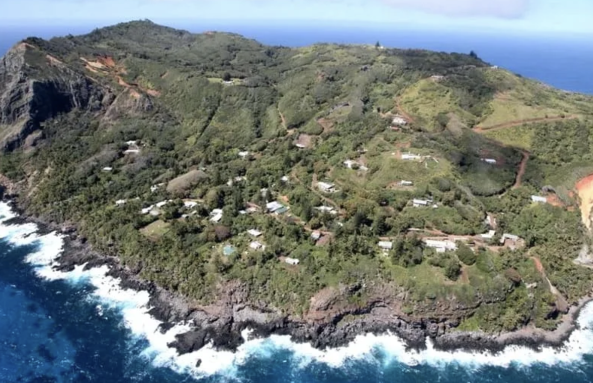 Island history. Адамстаун острова Питкэрн. Питкэрн (Великобритания). Остров Хендерсон острова Питкэрн. Острова Питкэрн столица.