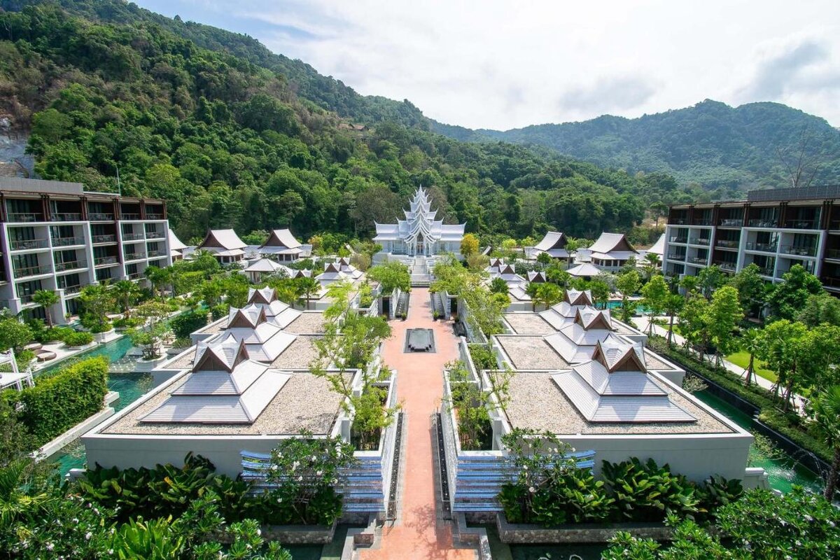 Отели пхукета отзывы 2024. The Surin Phuket 5*. INTERCONTINENTAL Phuket Resort Phuket. Памуку Резорт Пхукет. INTERCONTINENTAL Phuket Resort карта отеля.