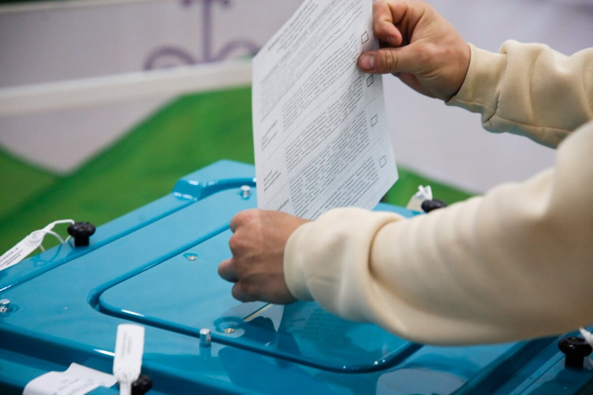    Хантымансийцы голосуют на выборах губернатора Тюменской области