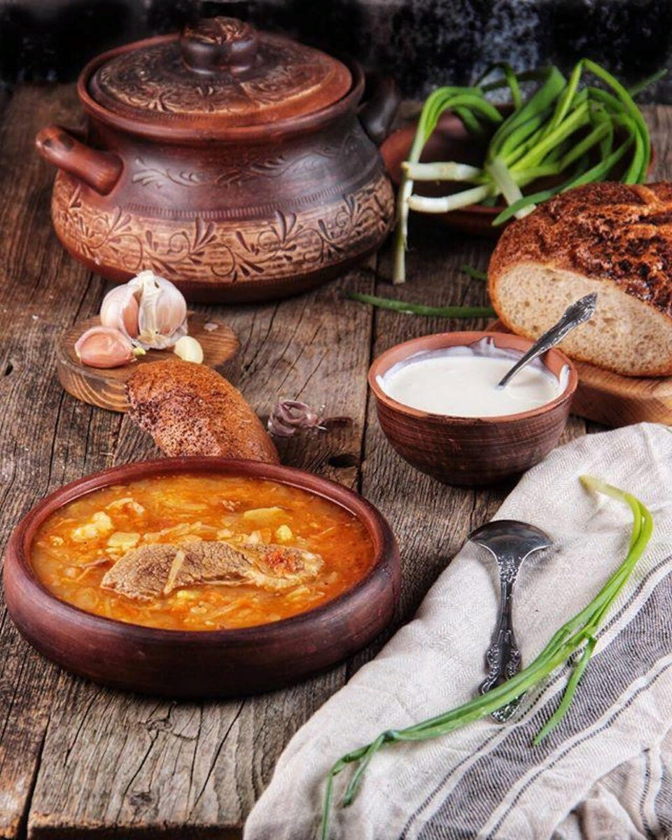 Кислые томленые щи