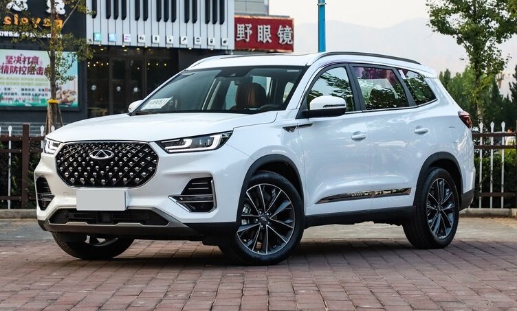На фото: Chery Tiggo 8 Pro (актуальное поколение)