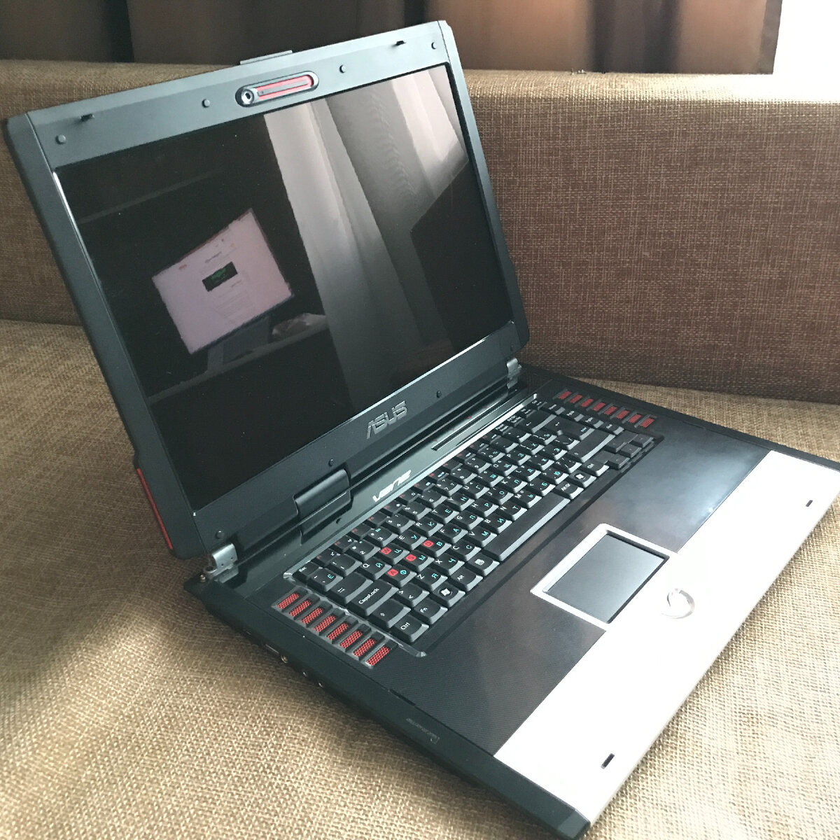 Соответствующее критериям