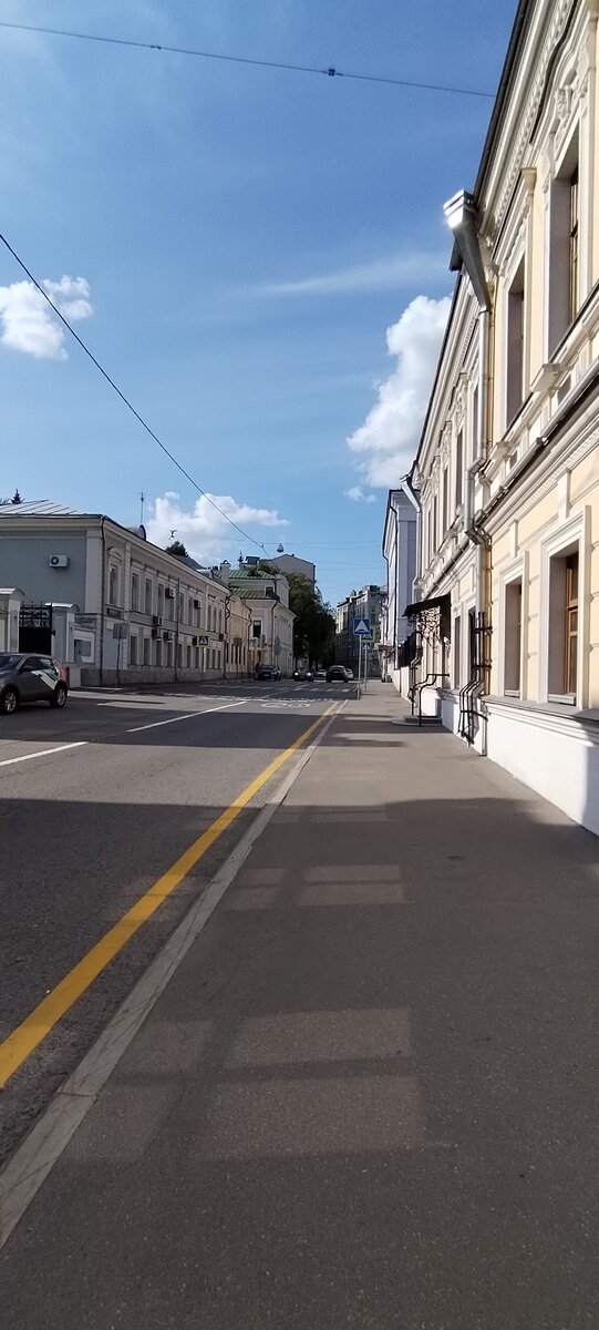 Это что, Москва? Ну вылитая наша Ворошилова или Калужская! 