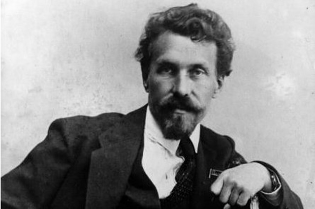 Алексей Рыков -  русский революционер, советский политический и государственный деятель, первый народный комиссар внутренних дел РСФСР (1917 г.), народный комиссар почт и телеграфа СССР (1931—1936), председатель СНК СССР (1924—1930) и одновременно СНК РСФСР (1924—1929), председатель ВСНХ РСФСР (1918—1921, 1923) и ВСНХ СССР (1923—1924), член Политбюро (1922—1930). 15 марта 1938 года расстрелян. Посмертно реабилитирован в 1988 году.