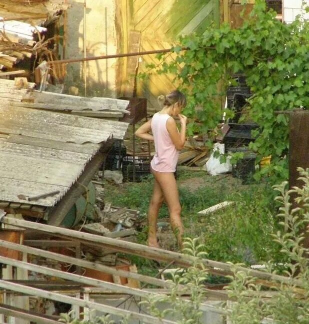 Трусики на даче фото Бесстыжая соседка На все руки от скуки Дзен