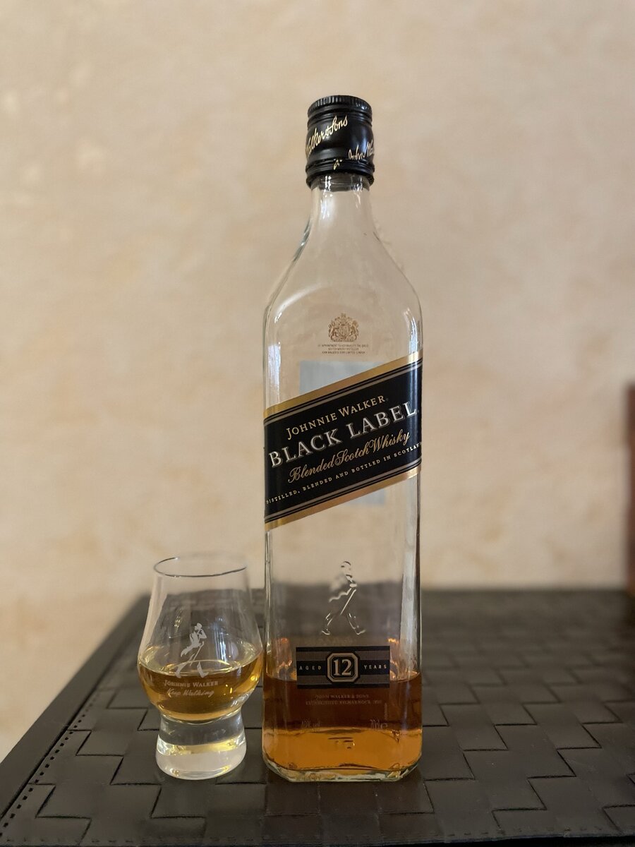 Можно ли пить Johnnie Walker Black Label особенно если он простоял открытым  около двух лет | О Виски и не только с Алексеем Пятницких | Дзен