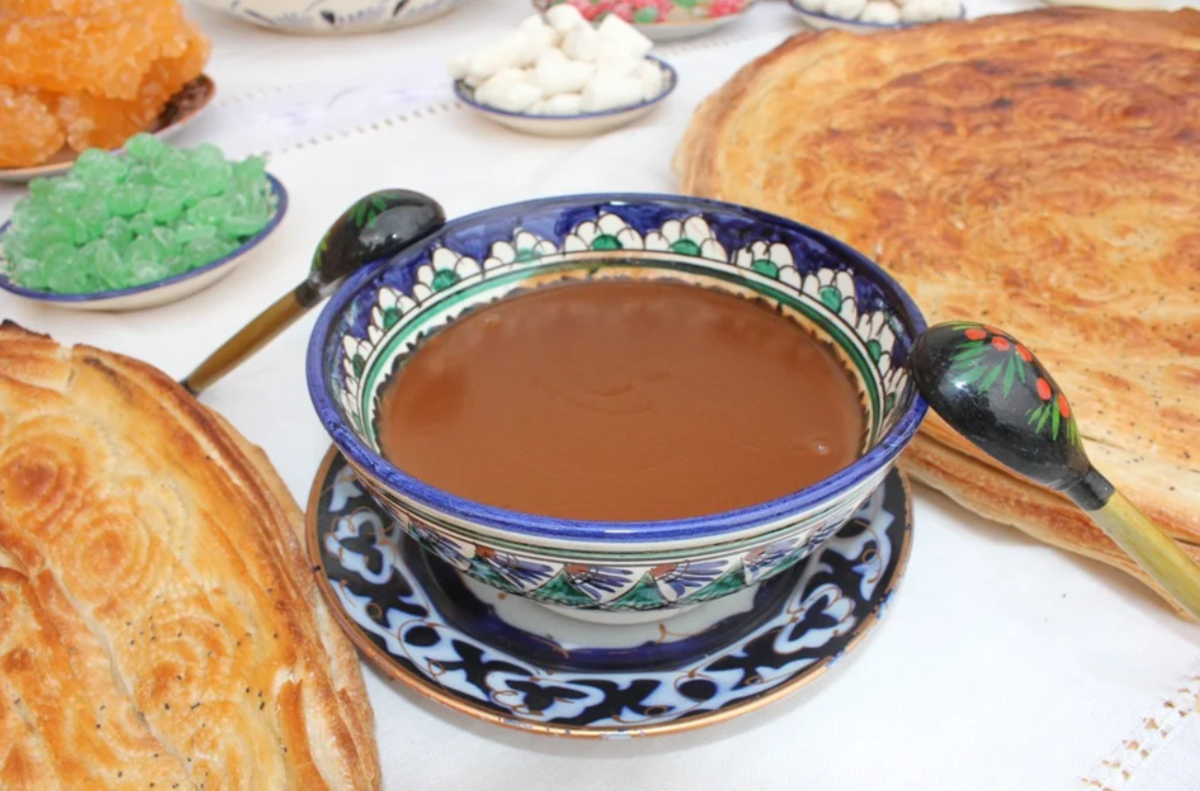 Узбекское блюдо сумаляк. Сумаляк в Узбекистане. Самаркандский сумаляк. Навруз сумаляк.