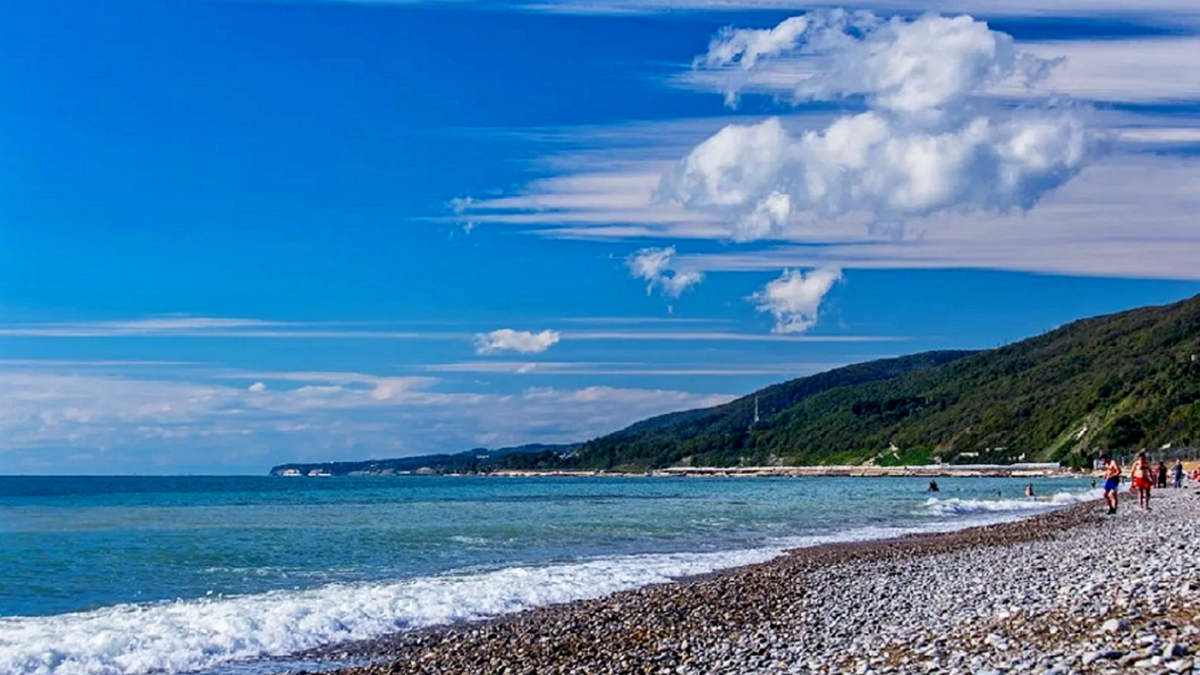 Моря краснодарского края. Черное море Краснодарский край. Краснодарский край черное море Сочи. Берег чёрного моря Краснодарский край. Сочи Туапсе море.