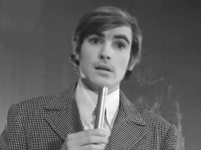 Александр Халецкий в фильме "Семья как семья" (1970)