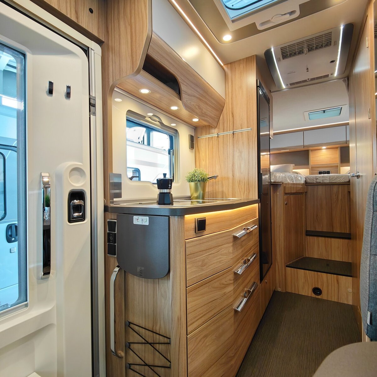 РђРІС‚РѕРґРѕРј Hymer Tramp s 680