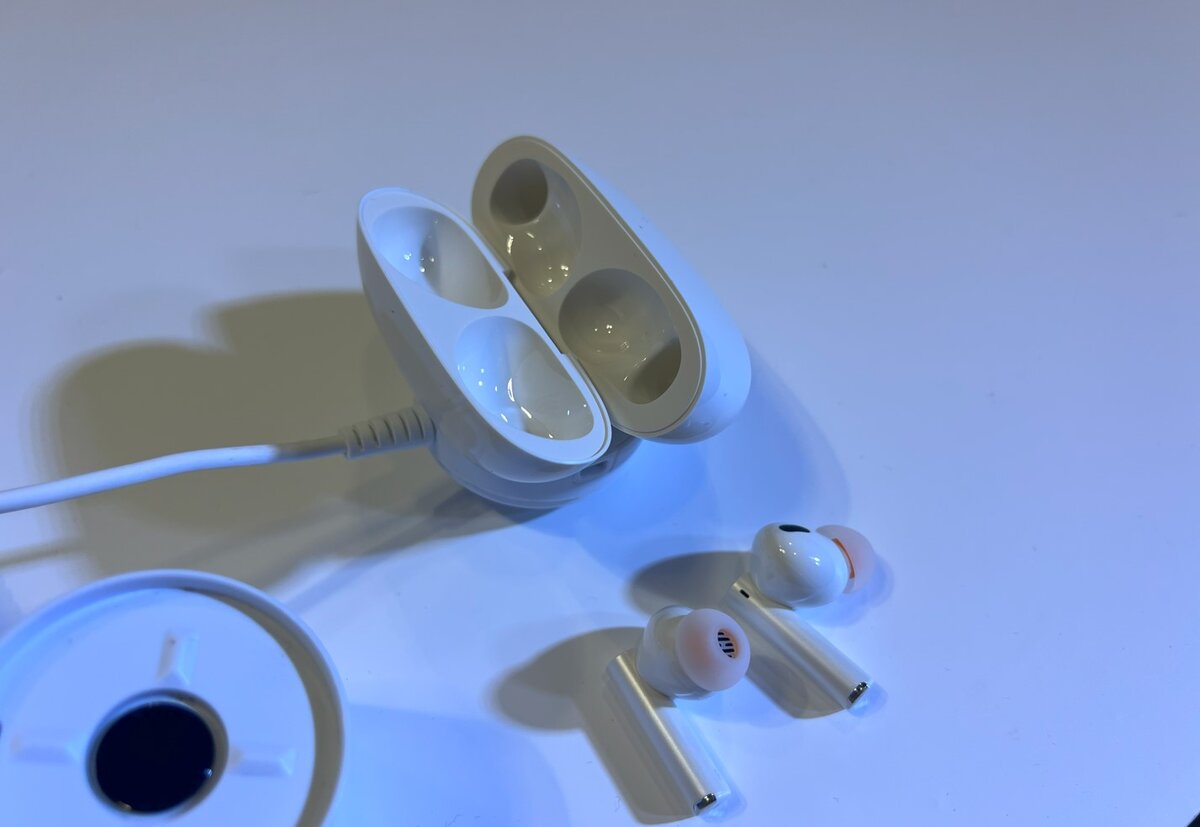    TWS-наушники realme Buds Air 5 Pro с ANC прибыли на российский рынок