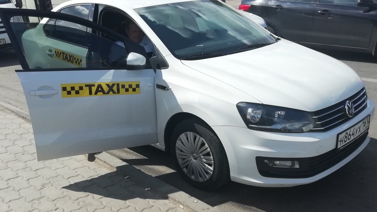     Турист, приехавший в Казань на выходных, рассказал Inkazan о конфликте с одним из таксистов, с которым он ехал.