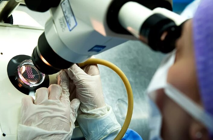 Преимплантационная генетическая диагностика (ПГД) — диагностика генетических заболеваний у эмбриона человека перед имплантацией в слизистую оболочку матки до начала беременности.