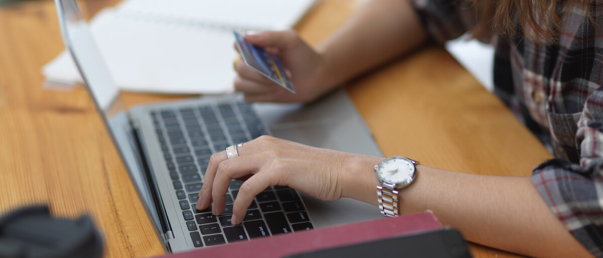 Веб - мастер работает на бирже