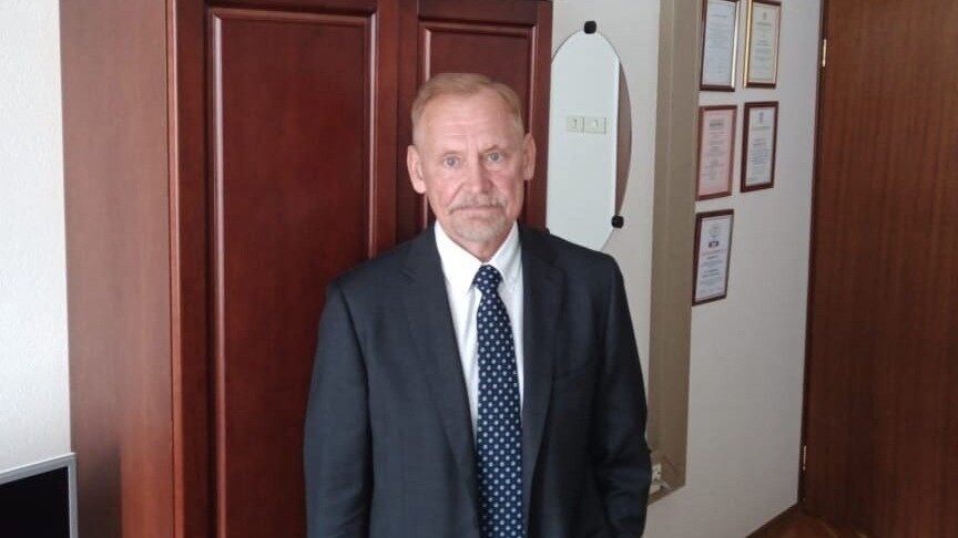     Экс-мэр Нижнего Новгорода, депутат Госдумы Вадим Булавинов написал обращение главе СКР Александру Бастрыкину из-за слов адвоката бывшей жены о том, что он якобы страдает алкоголизмом. Об этом пишет ИА «Говорит Нижний».