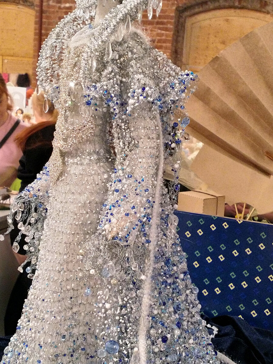 "Русская зима", фрагмент, из экспонатов выставки "Бал кукол"