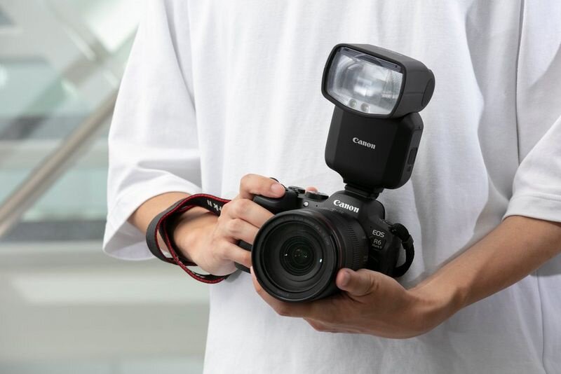    Накамерная вспышка — быстрый способ улучшить качество ваших снимков. Фотография: canon.fr