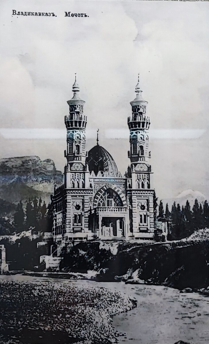 Владикавказ шәһәре милли музей экспонаты. Автор фотосы.