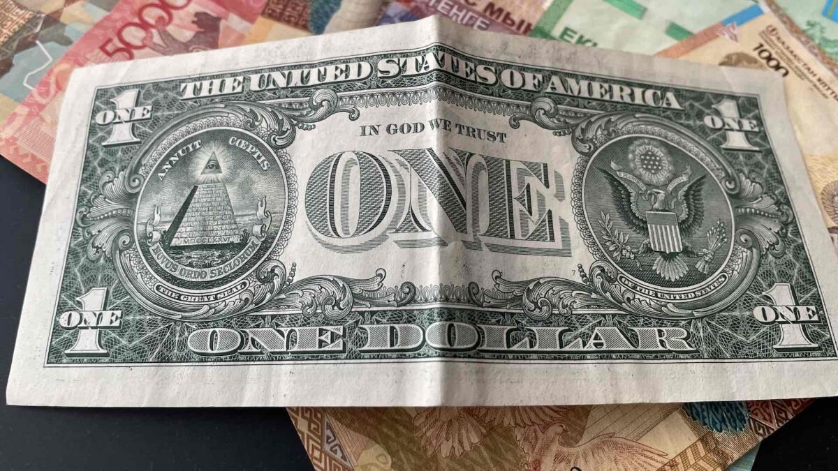    Фото: © Bizmedia.kz Август Макаров