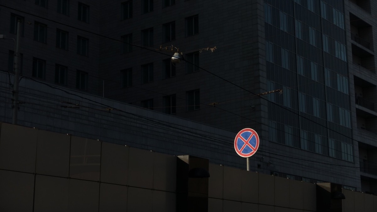     Власти решили в очередной раз уменьшить количество мест для парковок в центре карельской столицы, информация об этом появилась на сайте администрации.