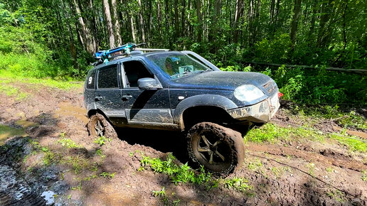 УАЗ Патриот против Chevrolet NIVA. Нива едет и сыпется