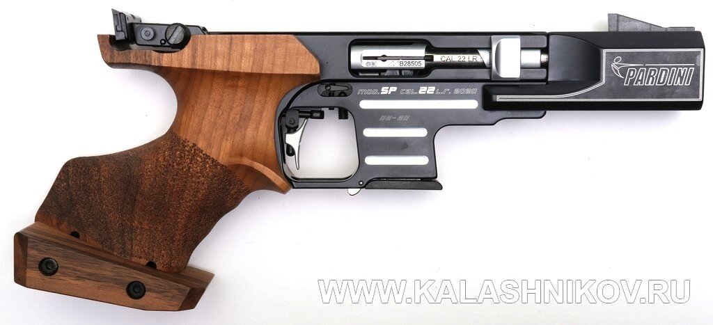 5,6-мм спортивный пистолет Pardini SP Rapide Fire. Фото Михаила Дегтярёва