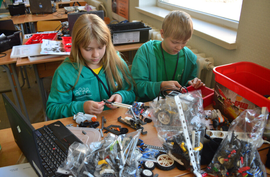 В российских школах растёт популярность робототехники. Фото: Кристина Бражникова/ТАСС
