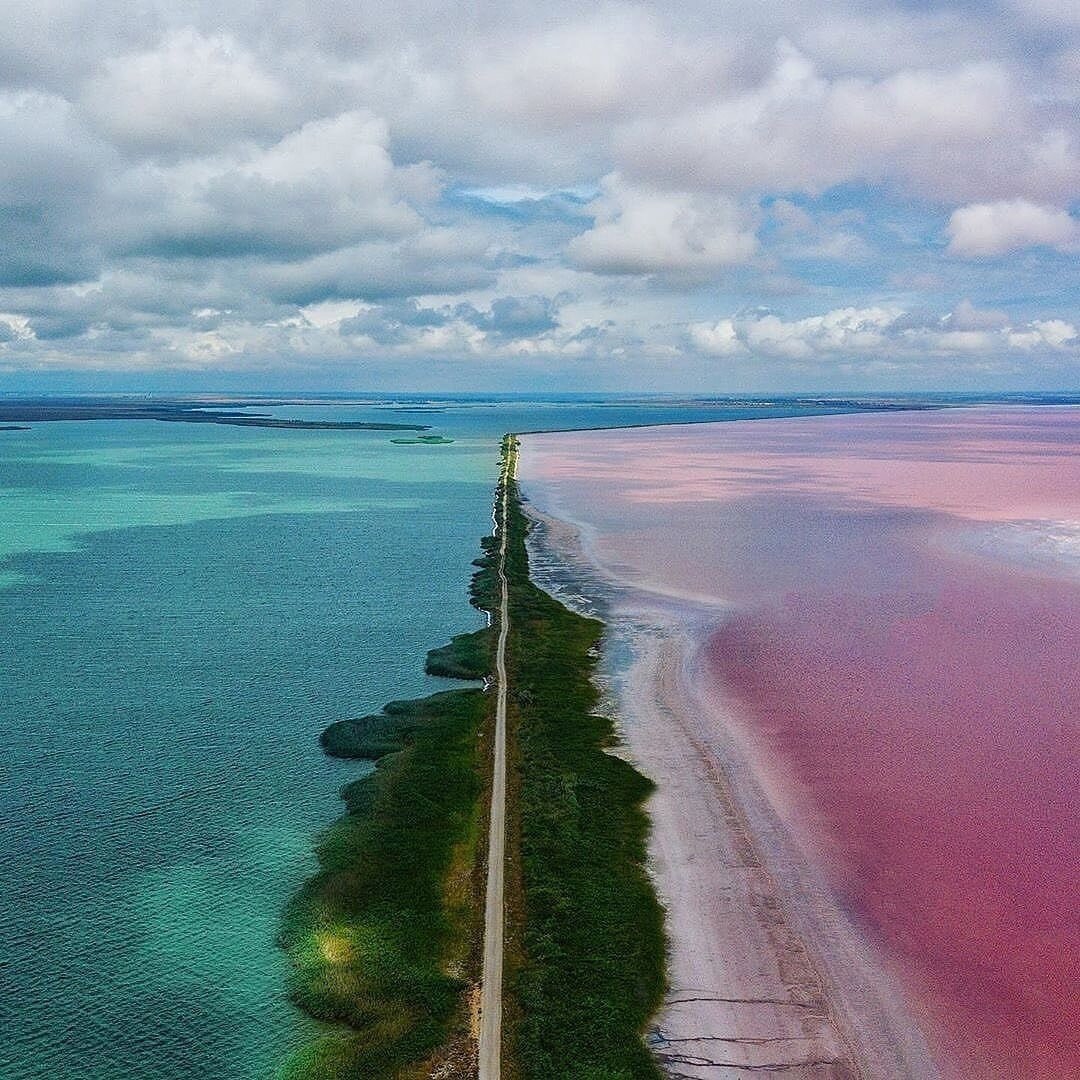 Розовое озеро сасык. Сасык-Сиваш. Сасык Сиваш озеро. Розовое озеро в Крыму Сасык Сиваш. Озеро Сасык-Сиваш, Крым, Евпатория.