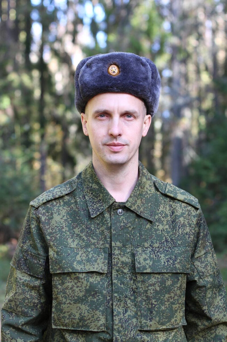 в каком полку начинает службу григорий