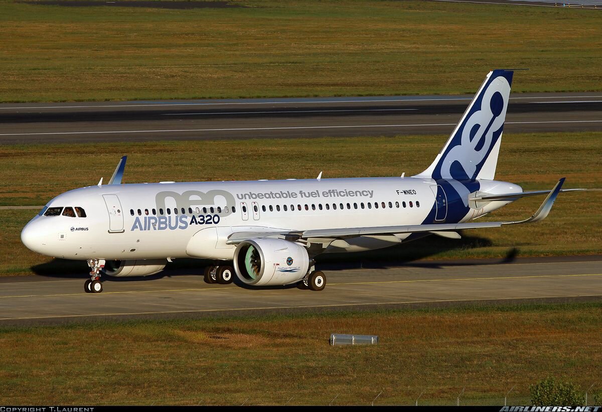 Самолёт Airbus a320. Самолёт Airbus a320 Neo. Аэробус а320 Нео. Эйрбас 320.