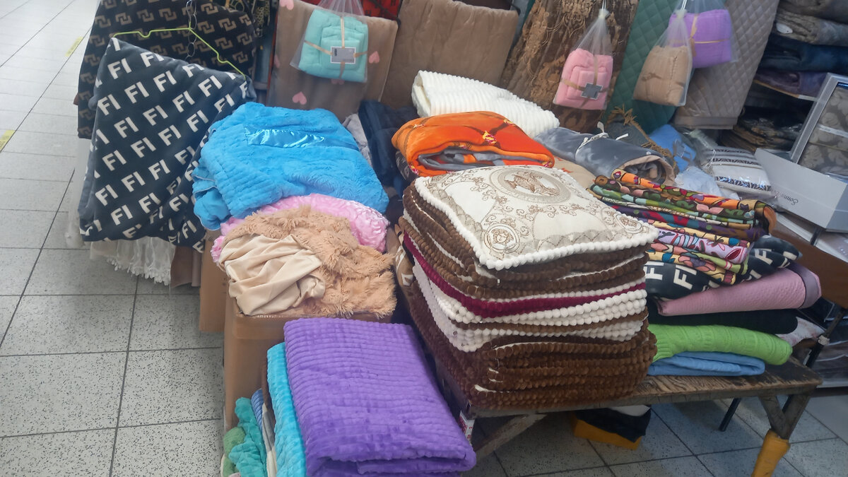 Корпус А, 2-Д-92 рынок Садовод, покрывала и одеяла, ассортимент на 2023 год.