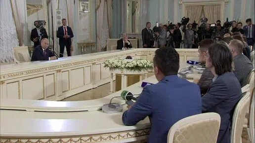В итоге за всех наш ВВП отвечал один.