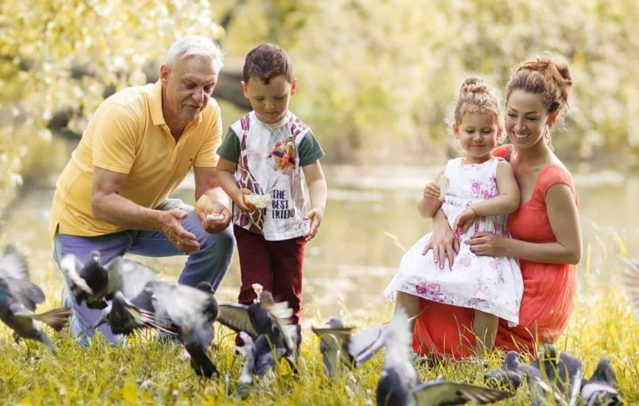 Александр Половцев со своей семьёй.Фото Яндекс.Картинки