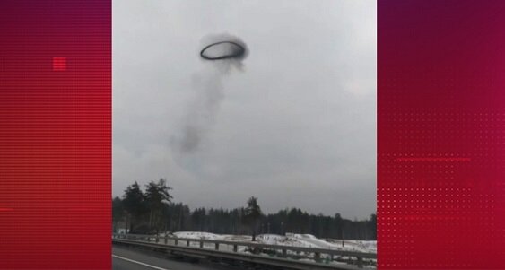 На видео все выглядит намного зловещее. Смотрите видео и читайте публикацию о предыдущем случае по ссылкам.  