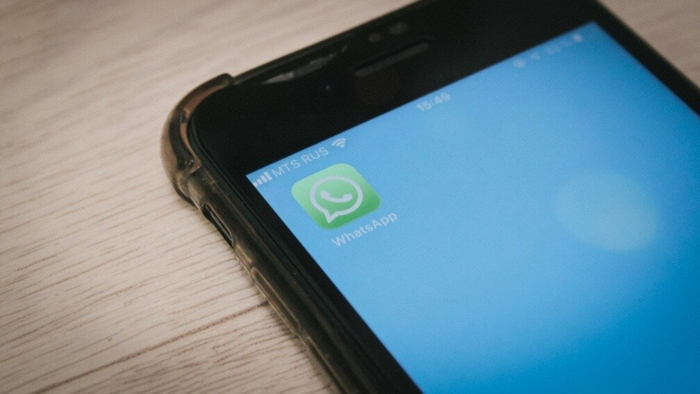     В России могут заблокировать мессенджер WhatsApp* после появления в нем каналов. В настоящее время функция уже запущена, а общедоступной она станет в ближайшие месяцы.