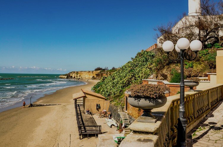 Пляж города Анцио, Италия