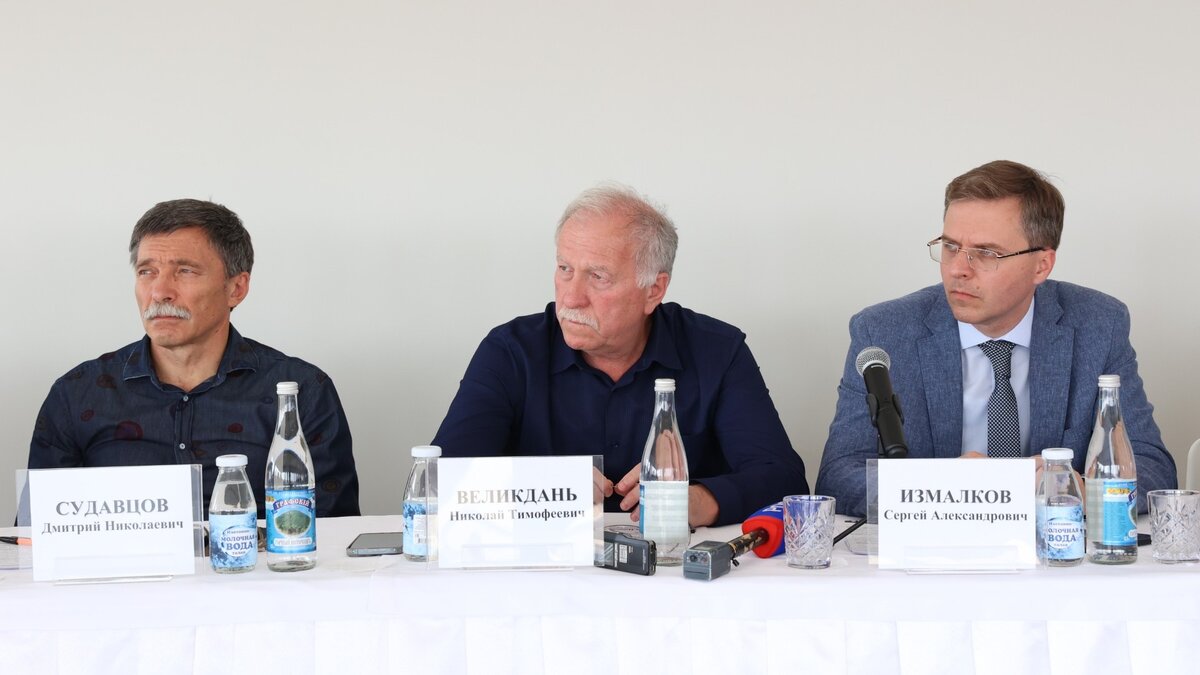     В Ставропольском крае состоялось выездное совещание Думы региона по Шпаковскому городскому округу.