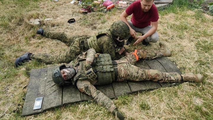 Фото: Урок оказания первой медицинской помощи от донецкого хирурга Пивоварова