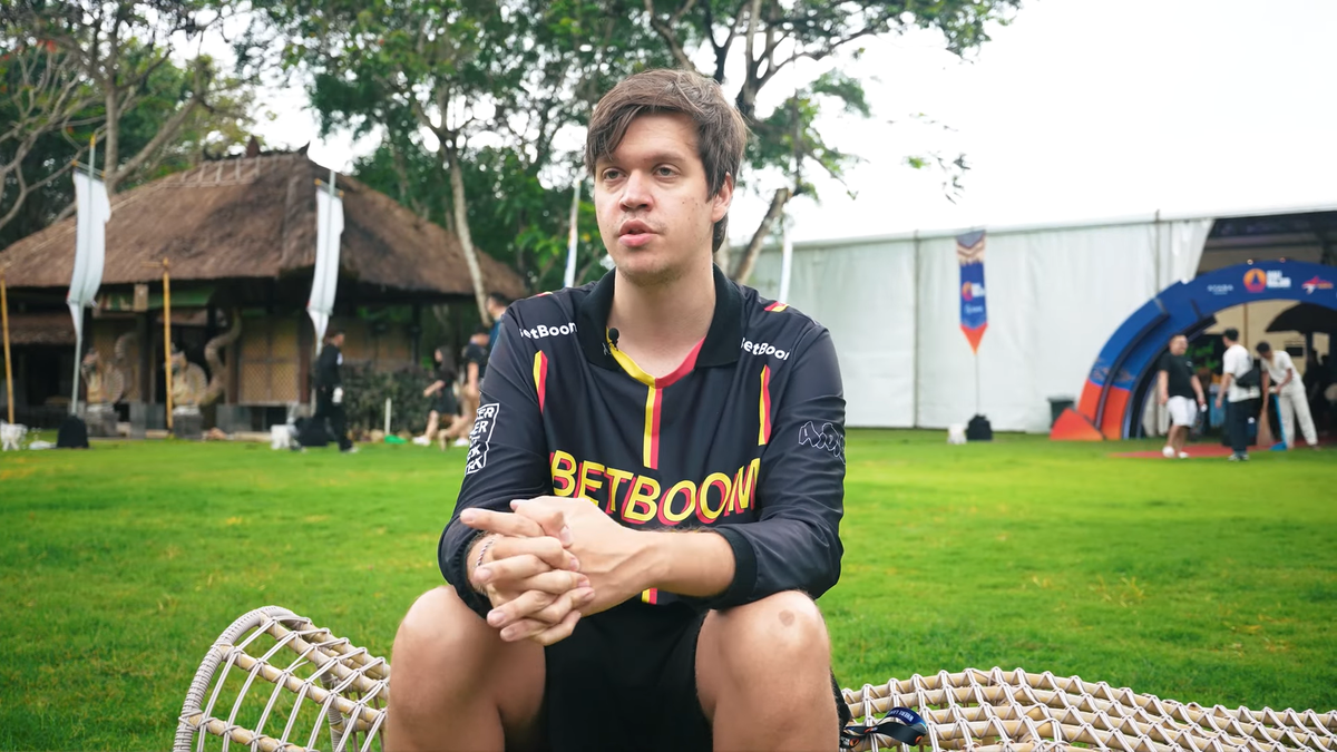     Глеб cenra Антохин